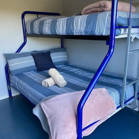 13Th Apostle Backpackers Hostel Принстаун Екстериор снимка