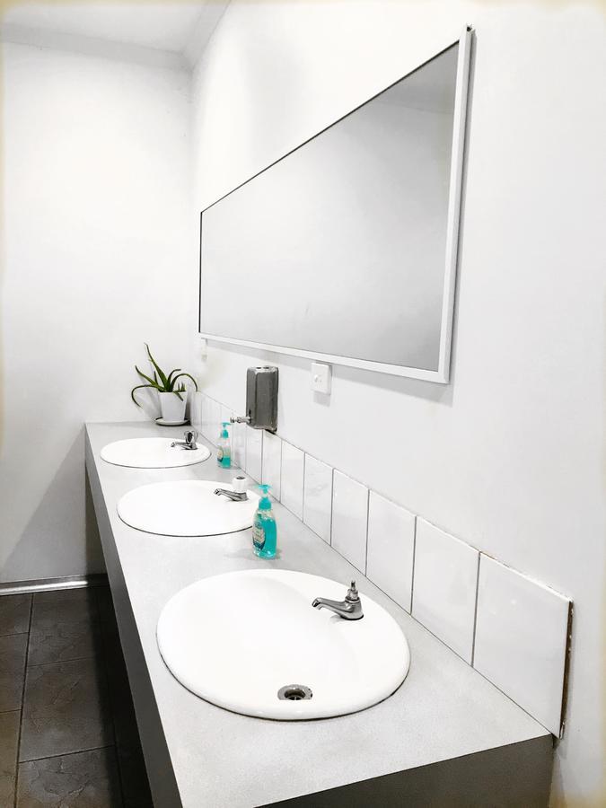 13Th Apostle Backpackers Hostel Принстаун Екстериор снимка