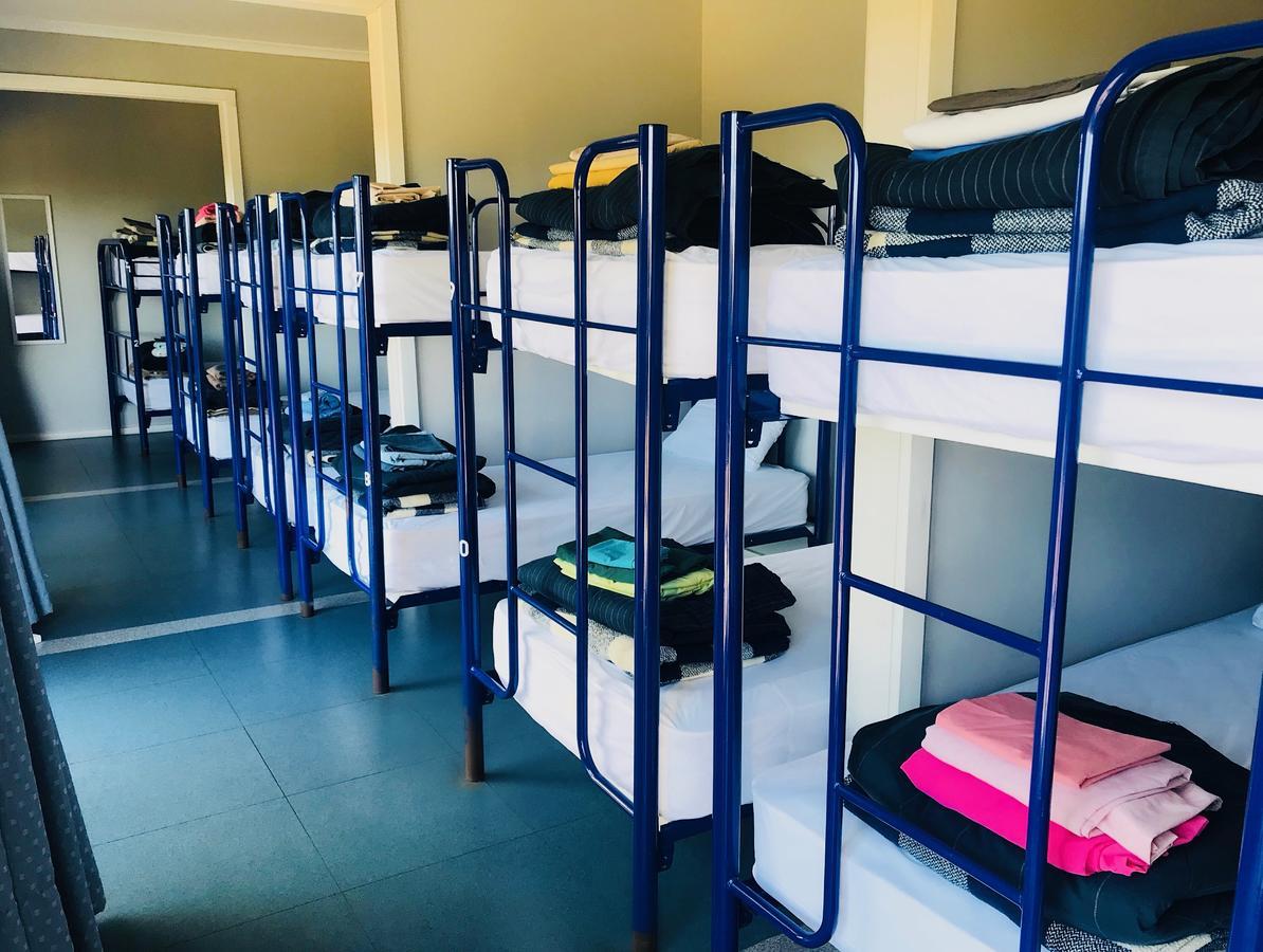 13Th Apostle Backpackers Hostel Принстаун Екстериор снимка