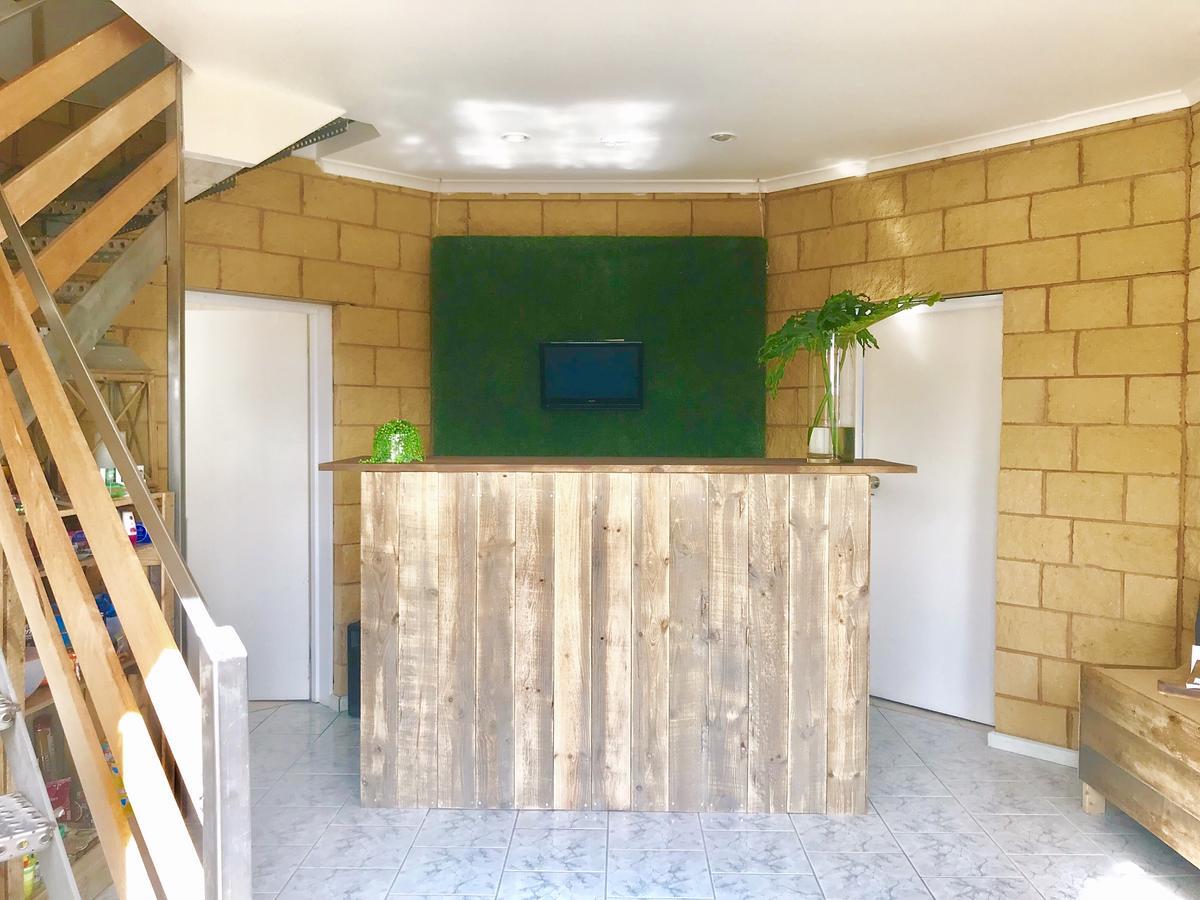 13Th Apostle Backpackers Hostel Принстаун Екстериор снимка
